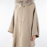 Mantella Sabbia in pura lana merinos con inserti in vera pelliccia P2514VO 02 GIOVI 