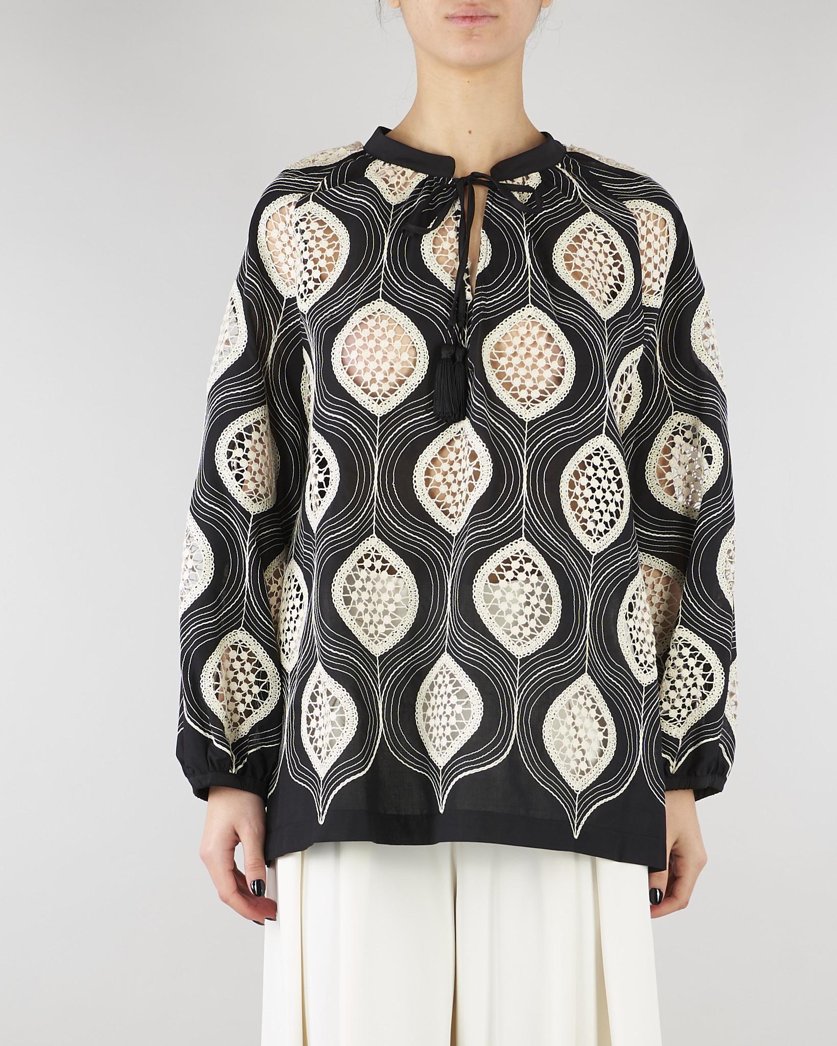 Blusa Nero-Bianco con ricami D3209763 01 CLIPS 