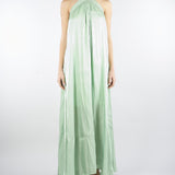 Abito in raso con scollo all'americana