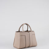 Tote media Greige con logo in rilievo