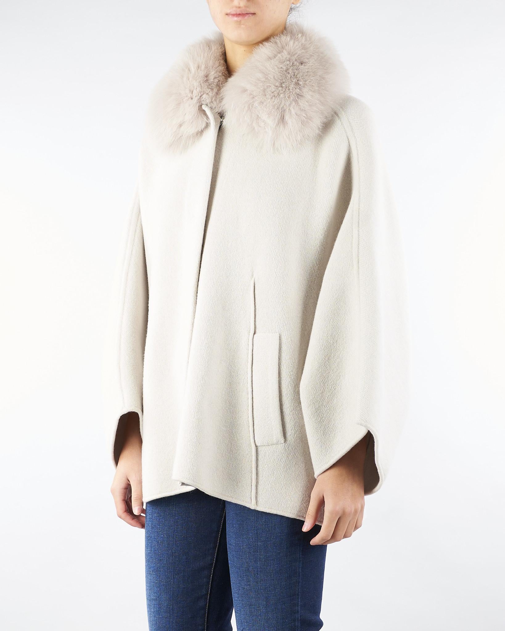 Mantella Mastice in pura lana merinos con inserti in vera pelliccia P2512VO 28 GIOVI 