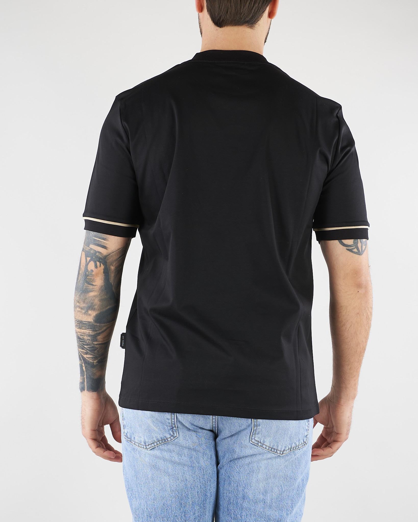 T-shirt Nero in cotone mercerizzato con profilo maniche a contrasto XM4292 99 YES LONDON 