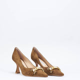 Decollette in camoscio con accessorio Francesco Sacco